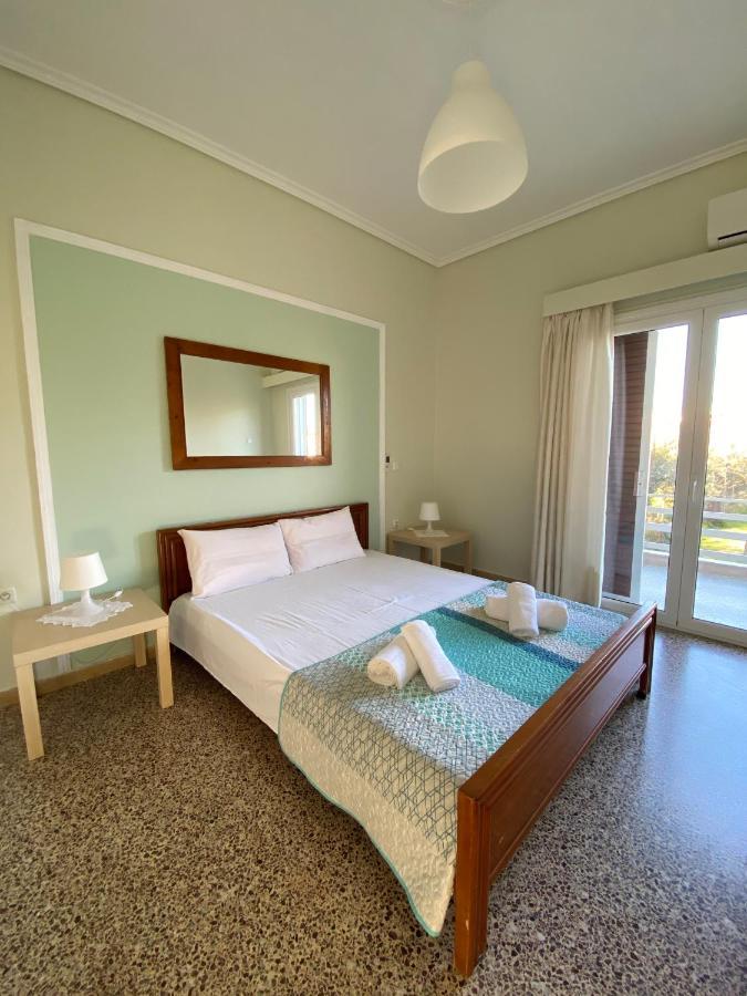 Mpanos Sea Apartment 1 Лутра-Ореас-Эленис Экстерьер фото